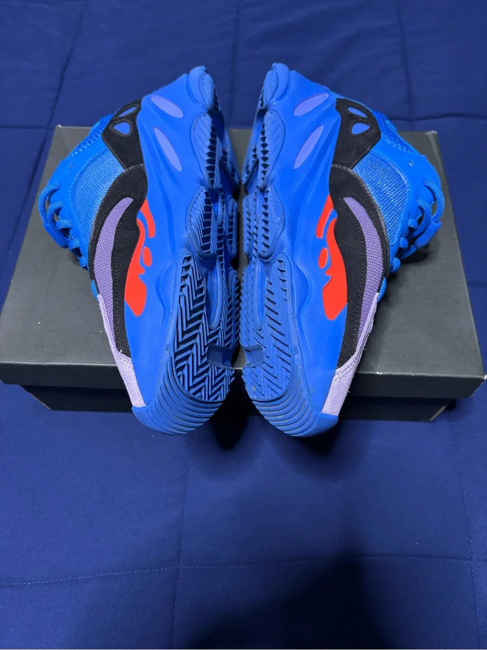 Adidas Yeezy Boost 700 Hi Res Blue 2022 Size 9